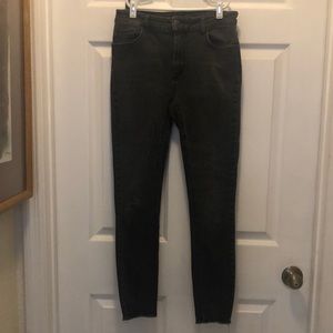 ONLY Dark gray women’s jeans. Size EU 32 (Large) European quality jeans.